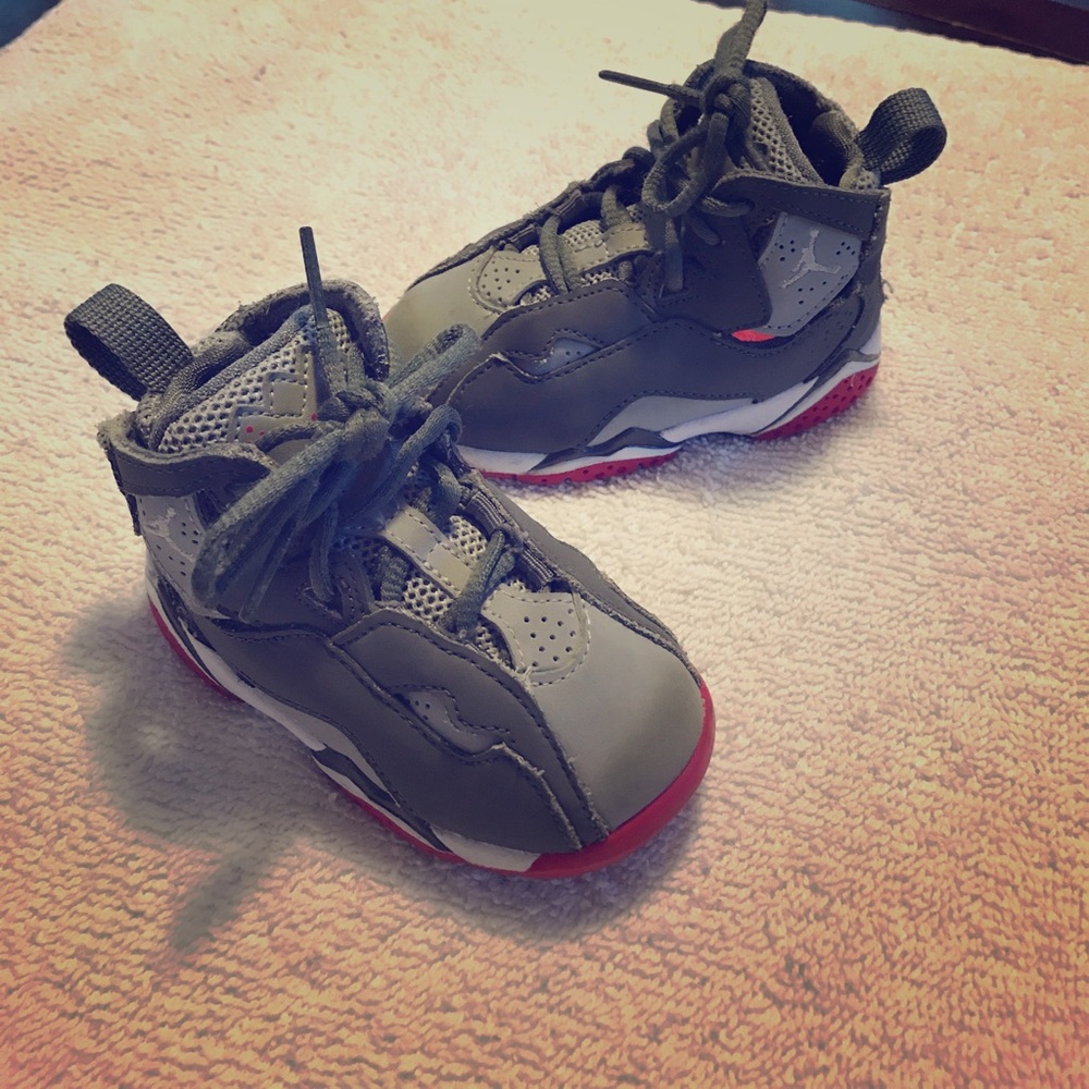 Infant Jordan Flights